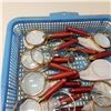 Image 2 : TRAY OF NEW MAGNIFYING GLASSES
