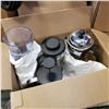 Image 2 : 3 BOXES OF THERMOSES, RICE COOKER, COFFEE PRESSES, ETC