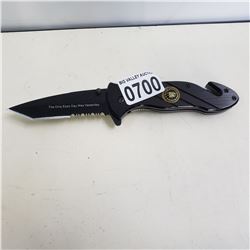 NEW FOLDING SURVIVAL KNIFE