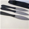Image 2 : 3 THROWING KNIVES IN SHEATH