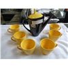 Image 1 : VINTAGE QUEBEC TEAPOT AND MUGS