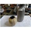 Image 1 : 2 WEST GERMAN VASES