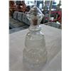 Image 2 : 2 DECANTERS AND ICE BUCKET