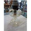 Image 2 : 2 ALADDIN WASHINGTON DRAPE OIL LAMPS - NO CHIMNEYS