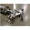 Image 3 : HUSKY TOUCH UP SPRAY GUN