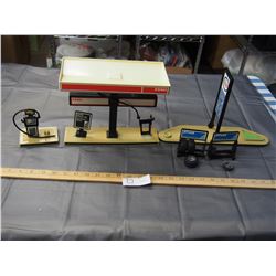 Playmobil 1981 Plastic Gas Station Display