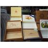 Image 6 : Wooden Cigar Tobacco Boxes