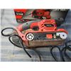 Image 5 : Skil 3x18" Belt Sander (working)