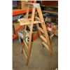 Image 1 : Wooden Ladder 5FT