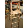 Image 2 : Wooden Ladder 5FT