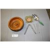 Image 1 : Wooden Nut Bowl with 3 Picks and Nut Cracker, Ash Tray and Flour Scoop