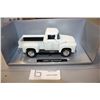 Image 4 : 1956 Ford F100 Pick Up 1:32 Die-Cast Model Truck in Original Box