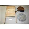 Image 4 : Vintage Washboard, Cast Iron Skillet and Drain Cover