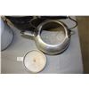 Image 5 : Enamel Pot, Caner and Kettle