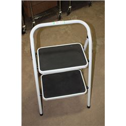 Folding Stepping Stool 28" T