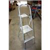 Image 1 : Small Ladder 50.5" With Tray