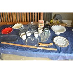 Assorted Kitchen Items