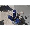 Image 3 : 11 Golf Clubs with Bag and Balls