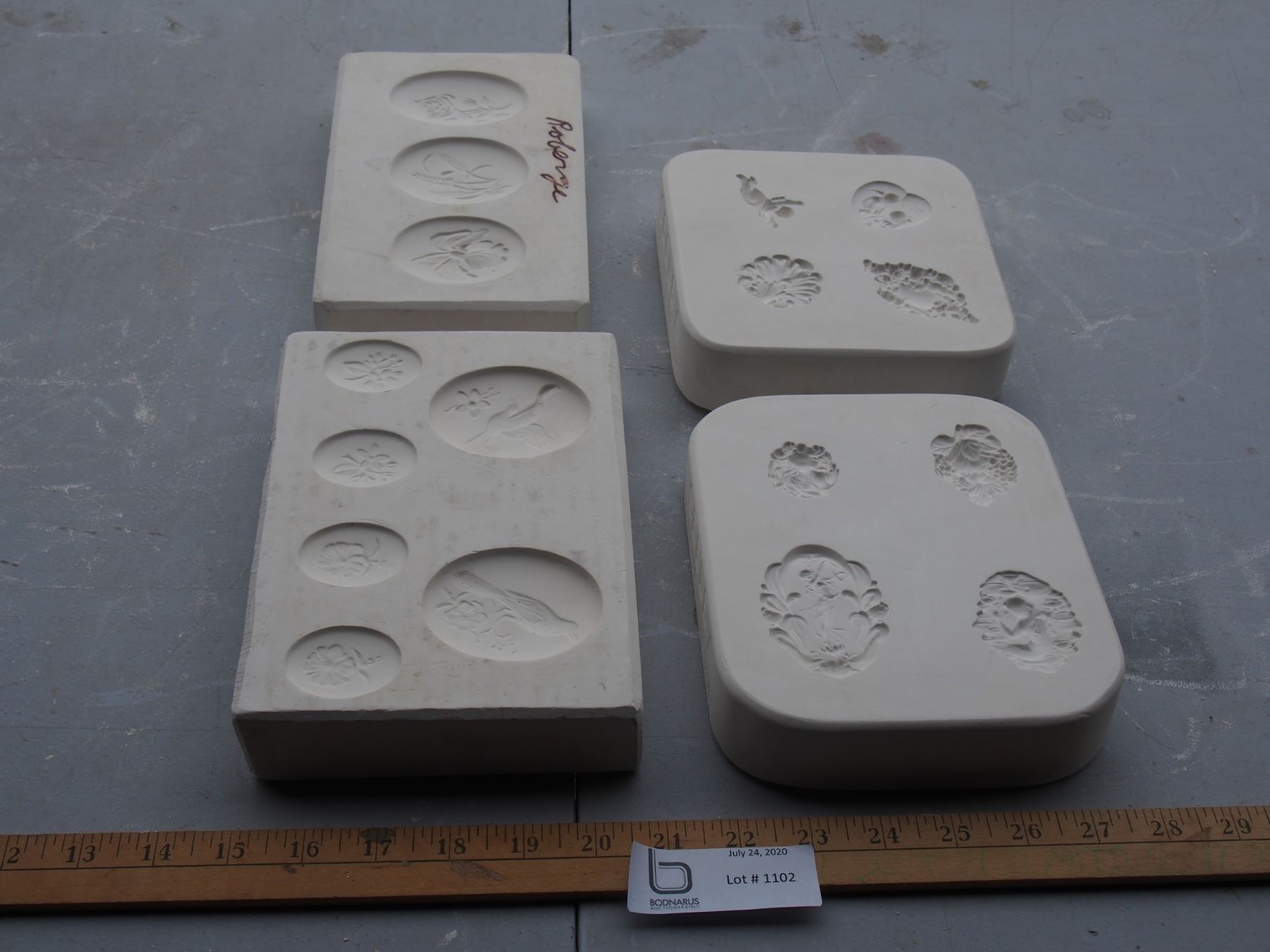 4 Simple Ceramic Molds 601A, 556A