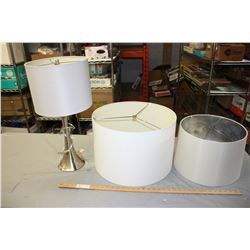 2 Lamp Shades and 1 Lamp