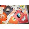 Image 7 : Table Lot of 45s Records