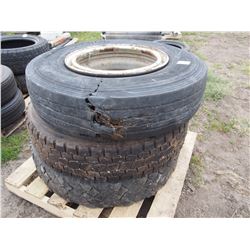 3 Tires 11R 22.5 *2 with Rims Damaged