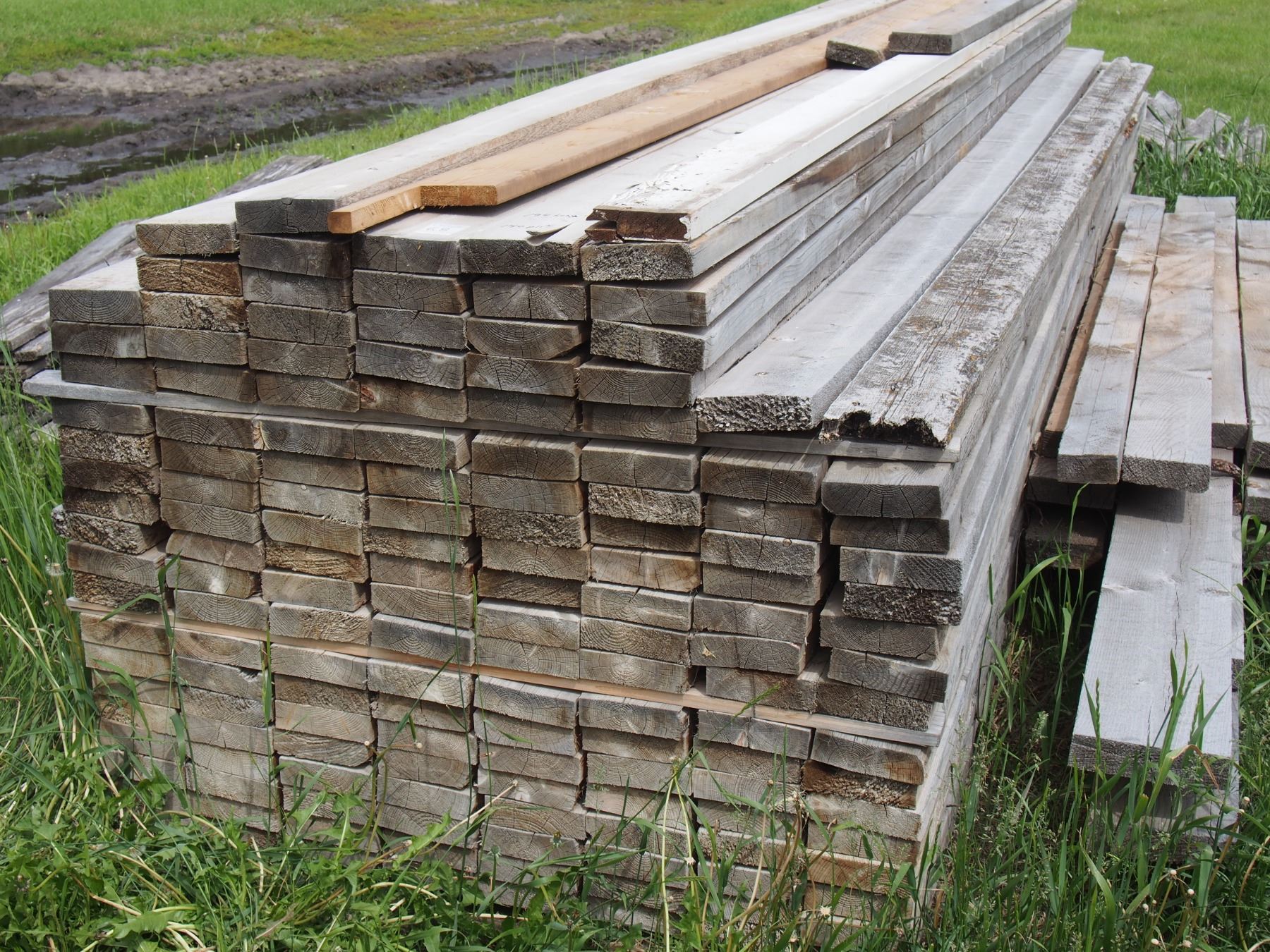 140 TIMES THE MONEY Lumber 1 3/4" X 16ft Bodnarus Auctioneering