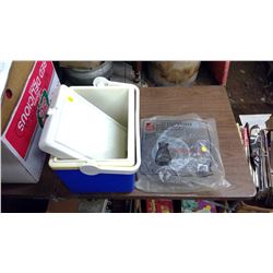 COLLAPSILE FISH BASKET AND THERMOS COOLER