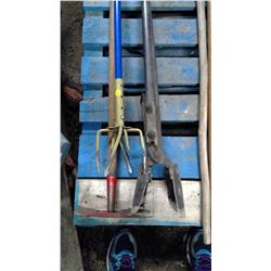 3 GARDENING TOOLS