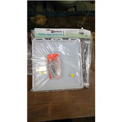 TRAILER PINS, VENT COVER