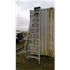 Image 2 : 10 FOOT ALUMINIUM LADDER