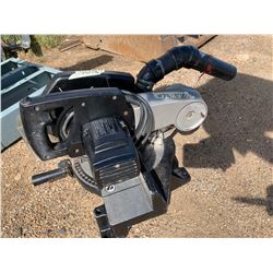 MITER SAW BLACK AND DECKER WITH ATTACHMENTS (OPERATIONAL)