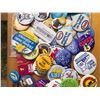 Image 3 : 100 BADGES/BUTTONS (75)