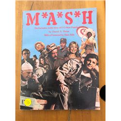 M.A.S.H. BOOK (COLLECTORS)