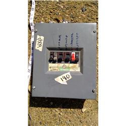 AMALGAMATED PANEL BOX WITH 6 BREAKERS STAB-LOK BREAKERS