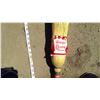 Image 2 : VINTAGE CURLING BROOM