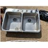 Image 1 : STAINLESS KITCHEN SINK (DOUBLE)