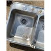 Image 3 : STAINLESS KITCHEN SINK (DOUBLE)