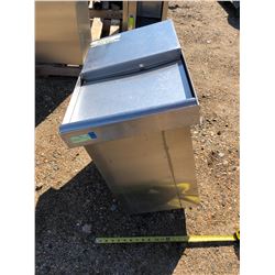 S/S DROP-IN ICE BOX/DEEP WELL DRAIN BASIN