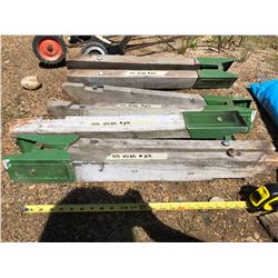 4 SAWHORSE CLAMPS/LEGS