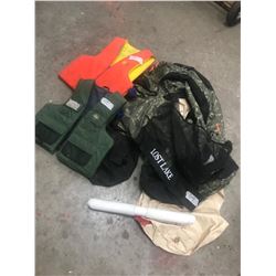 Floating Hunting Chair "Lost Lake" and 2 Life Jackets (1 adult, 1 medium)