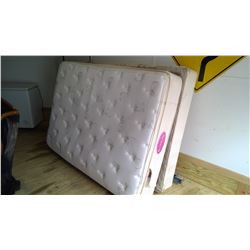 SIMMONS BEAUTY COMFORT PILLOW TOP DOUBLE MATTRESS, FOUNDATION, AND FRAME