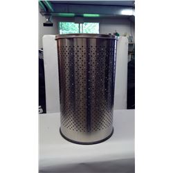 METAL LAUNDRY HAMPER