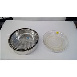 SET OF 3 SPRING FORM CAKE PANS AND TWO FIRE KING PIE PLATES