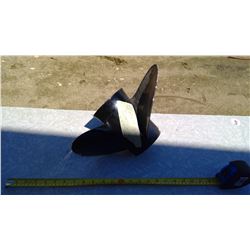 Glass and Ion Green Volva Pende 2011 Propeller