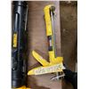 Image 4 : Electric DeWalt Adhesive Gun and Caulking Gun