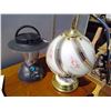Image 1 : Coleman Lantern and Table Lamp