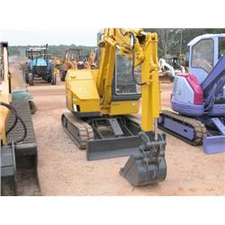 KOMATSU  PC28UU-1  MINI-HYDRAULIC EXCAV