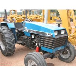 LONG  2510  FARM TRACTOR,  SN: 015117, 
