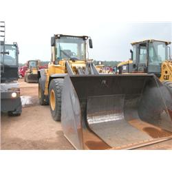 2001  VOLVO  L60E  RUBBER TIRE LOADER, 